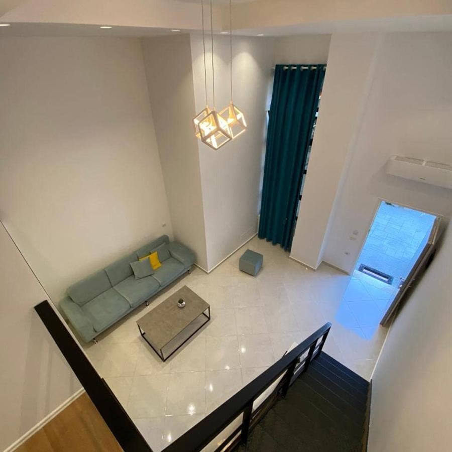 Apartament Me Qera Dublex Lungomare Vlorë Esterno foto